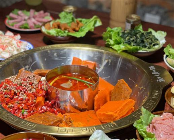 就八桌火锅加盟费