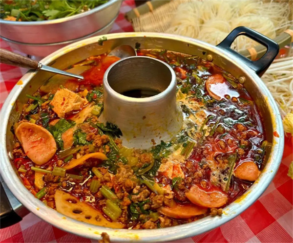 碰湘地火锅米粉加盟费