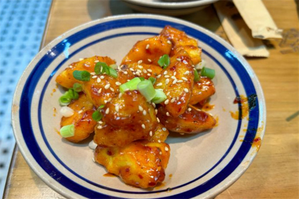 唐小绪呱呱老米线加盟费