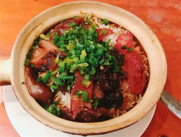 港式炭火煲仔饭加盟费