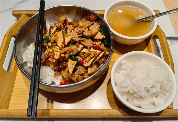 小呗侬环江香牛饭加盟费