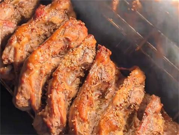 孔大拿翻滚烤鸡架加盟费