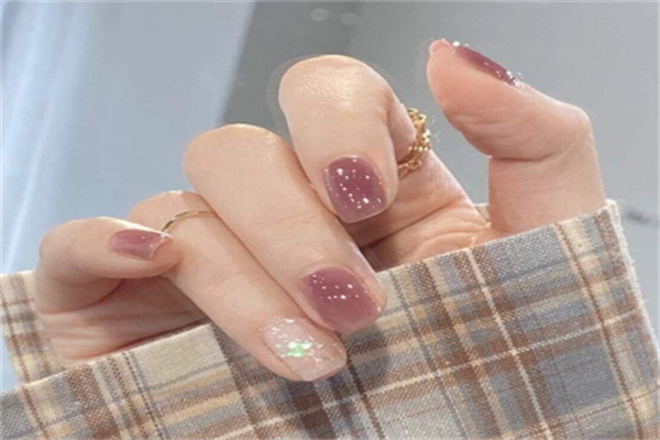 瞧享美甲加盟费