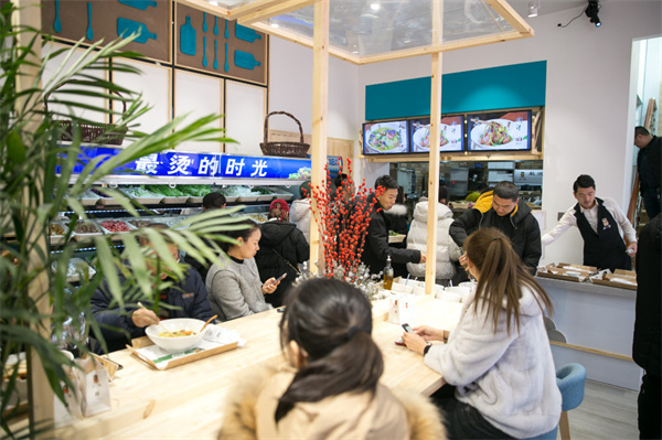 捞一筐麻辣烫加盟费