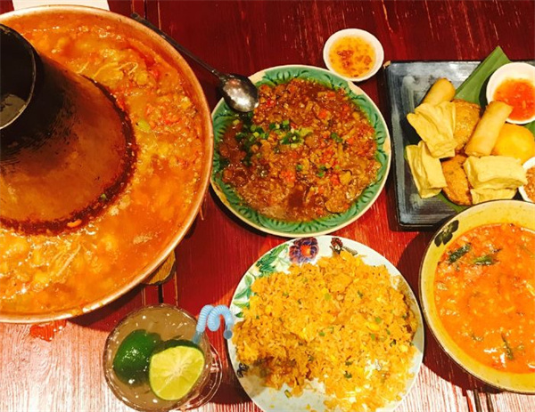 火烧云傣家菜加盟费