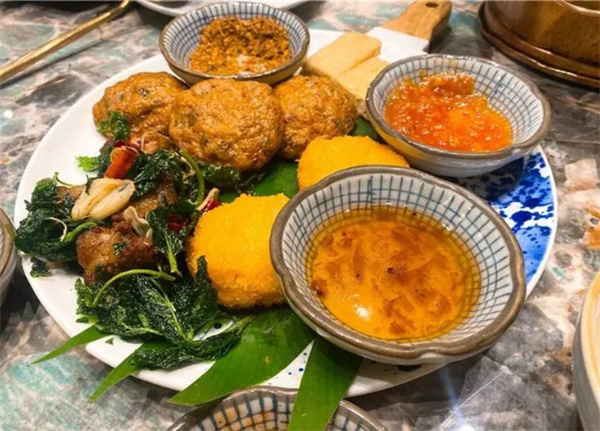 火烧云傣家菜加盟费