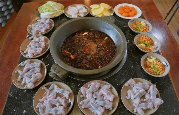 石锅苗苗鱼加盟费