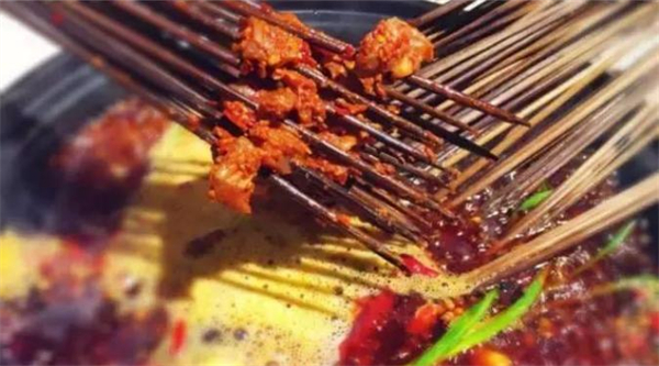 灌县老妈砂锅串串香加盟费