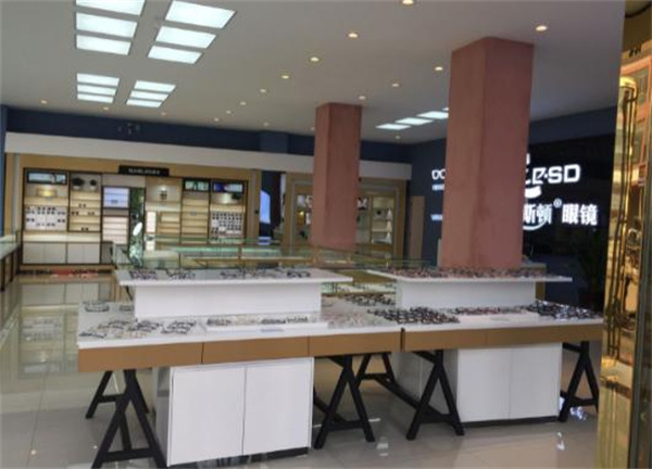 查尔斯顿眼镜加盟费