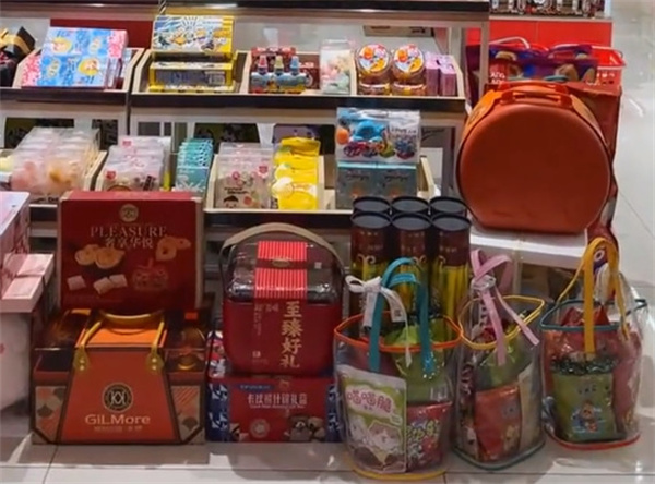 小食坊零食店加盟费