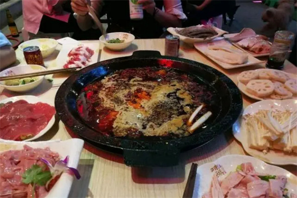 味蒸火锅加盟费