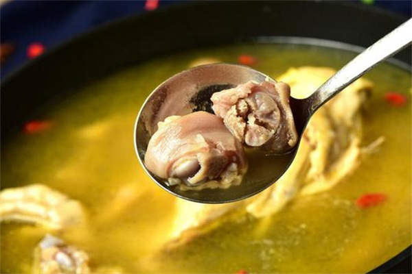 煨阿婆营养煨汤加盟费