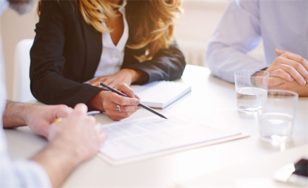 马路边边麻辣烫加盟费