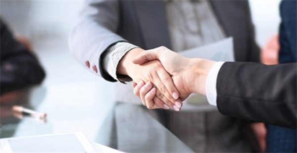 月上茶颜加盟费