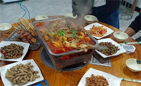 停车场烧烤加盟费