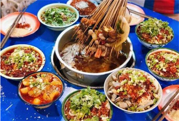 马路边边串串香加盟费