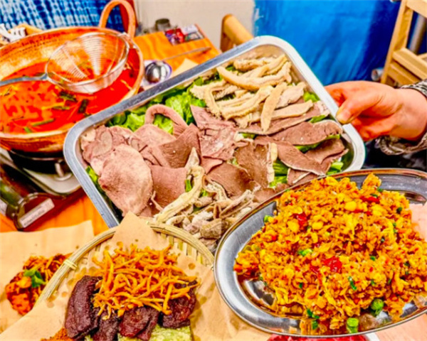 王奋斗酸汤牛肉火锅加盟费