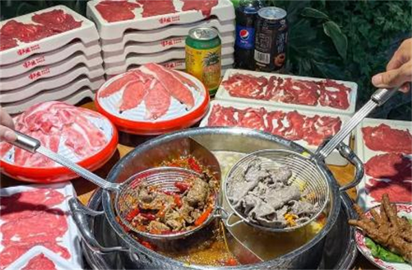 郝阿娘鲜切牛肉自助火锅加盟费