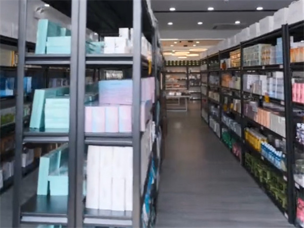 怪品美妆折扣店加盟费