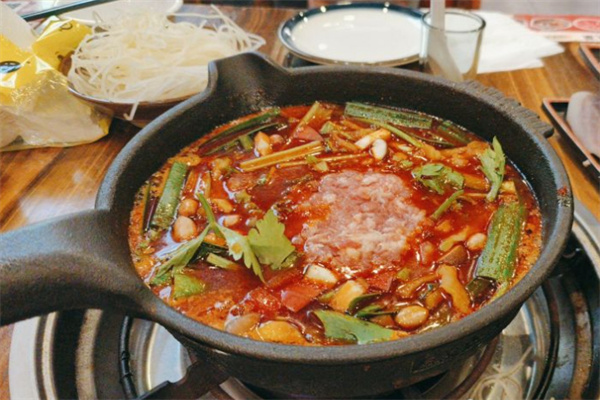 黔三一安顺夺夺粉火锅加盟费