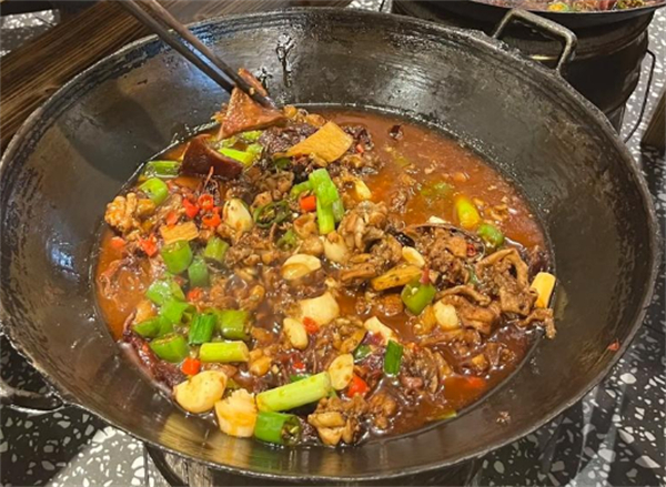 周哈星炉边菜加盟费