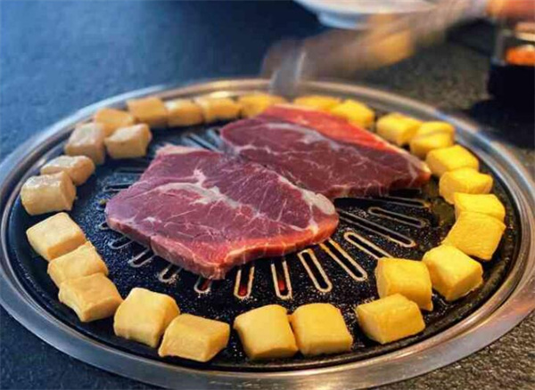 牛饱饱自助烧烤加盟费